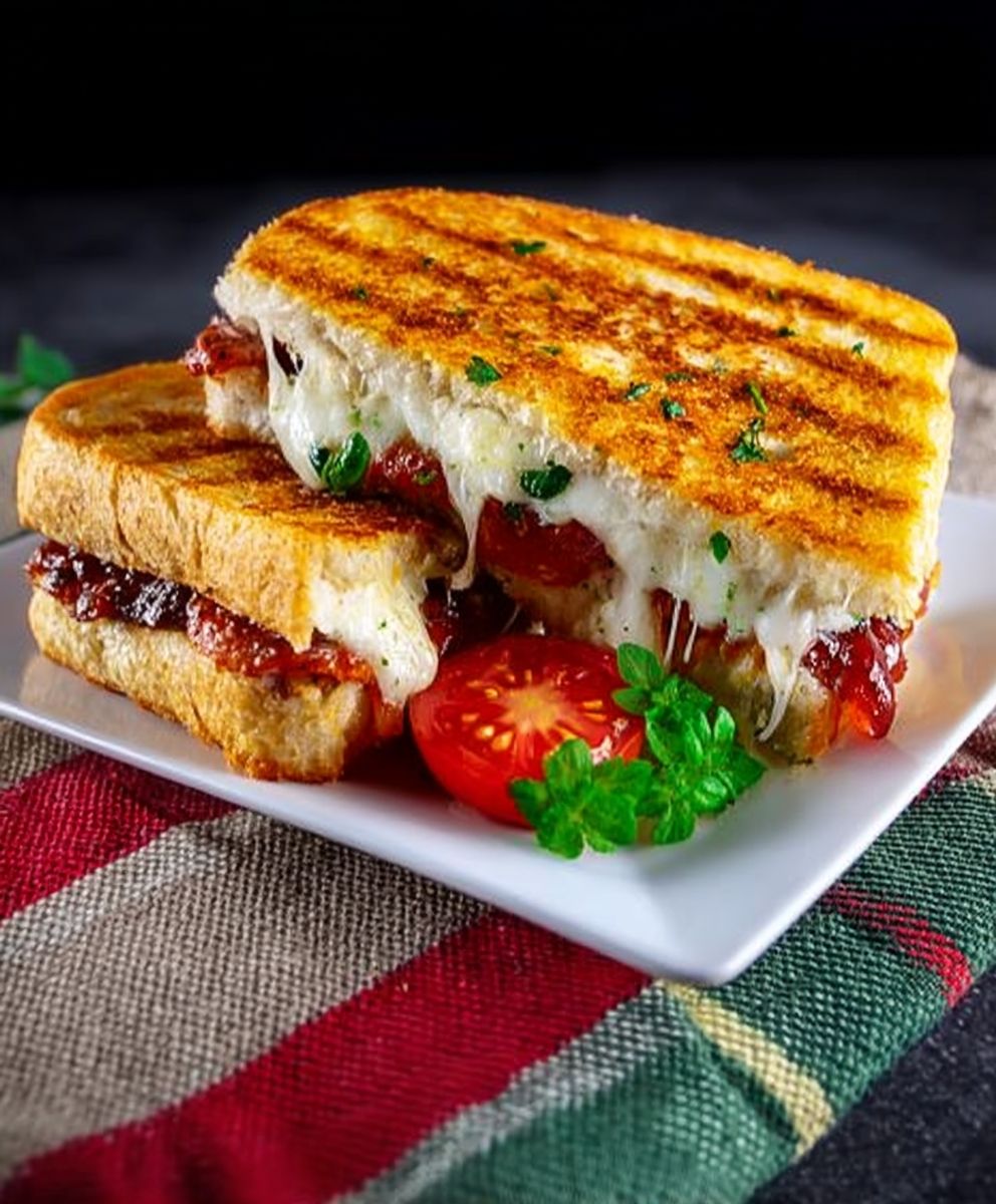 Grilled Cheese Pizza