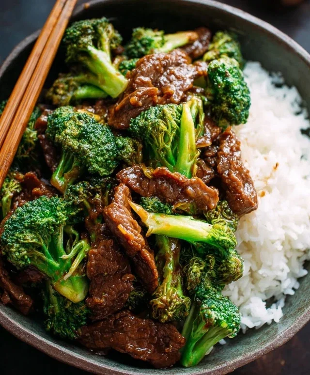 Chinese Beef and Broccoli (牛肉炒西兰花)